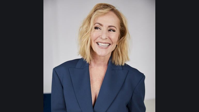 Angela Groothuizen