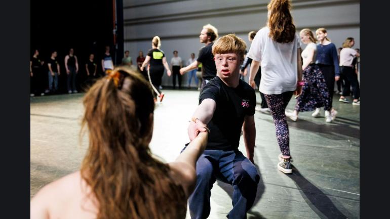Compagnie Tiuri & DIK Danstheater