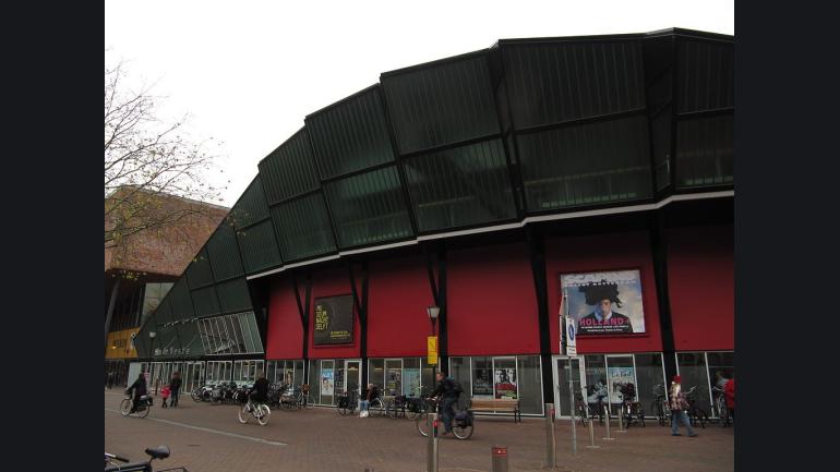 Anansi de spin viert feest (3+)