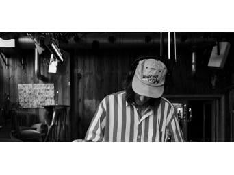 Vinyl Sessions: DJ Klapsalon