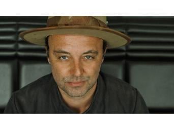 Niels Geusebroek sings Coldplay