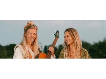ANOUK & YORA