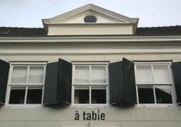 Restaurant A Table